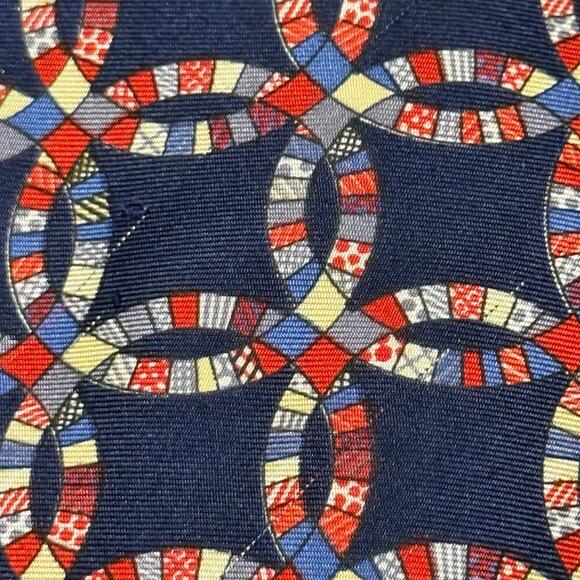 Vintage Silk Tie Quilt Ring Pattern Red Blue Geometric 100% Silk USA - Picture 4 of 8